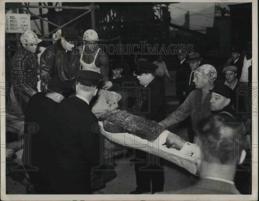 1937 Press Photo Detroit Sewer Cave in - Historic Images