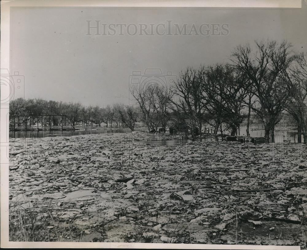 1936 Press Photo Ice Covered Flood Waters of the Platte River in Nebraska - Historic Images