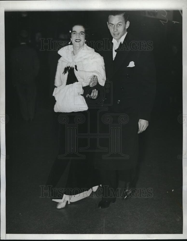 1934 Press Photo Muriel B Richards &amp; Winthrop Gardiner at Madison Square Garden - Historic Images