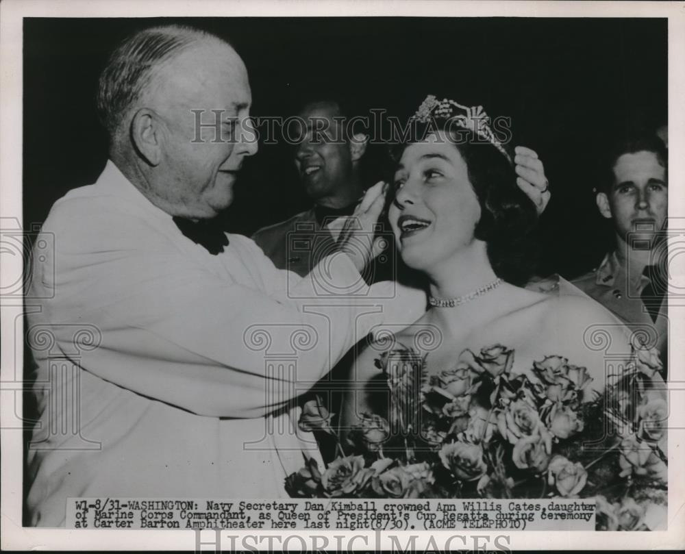 1951 Press Photo D.C. Navy Sec Dan Kimballcrowns Ann Willis Cates Regatta Queen - Historic Images