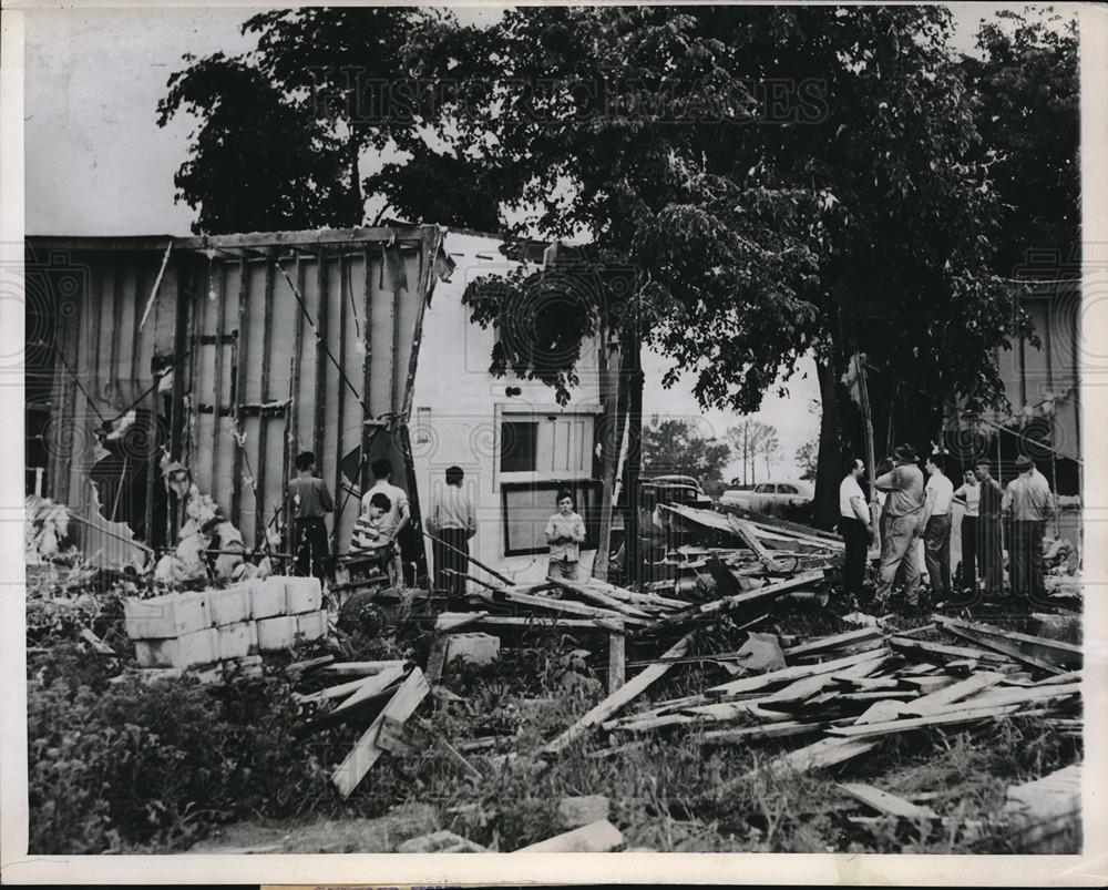 1947 Press Photo Champagne Illinois Residential Section Hit by Tornado - Historic Images