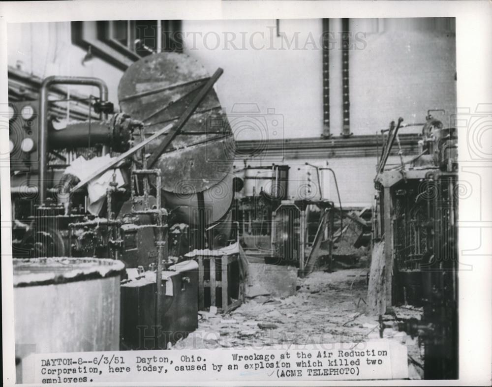 1951 Press Photo Wreckage At Air Reduction Corp Plant After Explosion - Historic Images