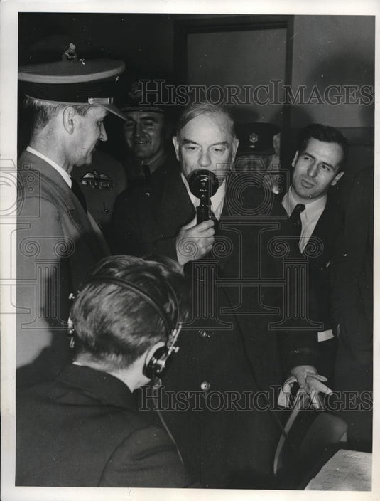 1941 Press Photo Rt Hon WL M King of Canada & pilot WW McCallum - Historic Images