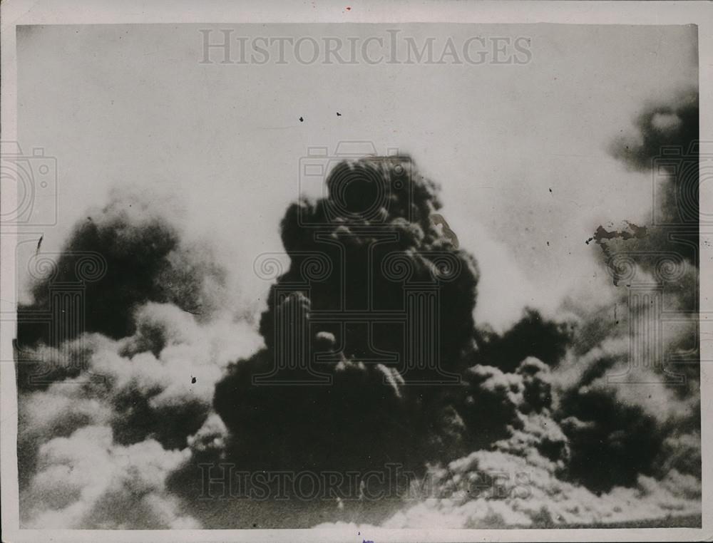 1923 Press Photo Mount Etna Volcano Eruption Ash Clouds - Historic Images