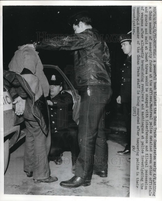1972 Press Photo Bomb blasted Cuban Trade Commission kills Cuban security - Historic Images