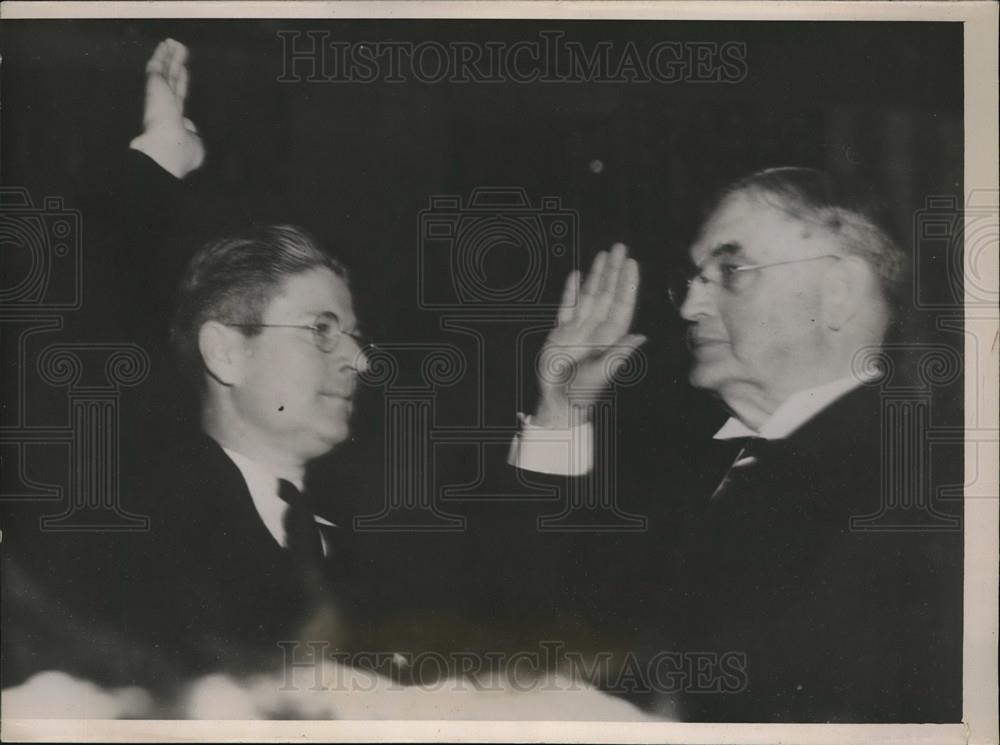 1937 Press Photo Justice MD Rosenberry Taking Oath of For Governor of Wisconsin - Historic Images