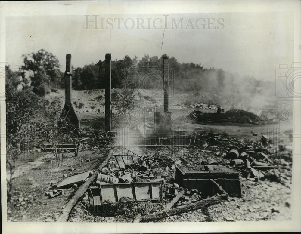 1934 Press Photo Blaze Ruins Eldred, New York&#39;s Shopping Center - Historic Images