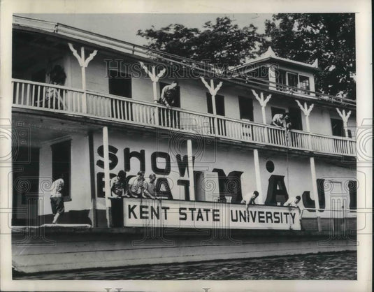 1948 Press Photo Kent State University "The Majestic" Floating Classroom - Historic Images