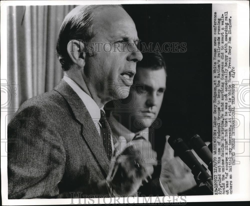 1970 Press Photo Labor Secretary Hodgson White House News Press - neb92932 - Historic Images