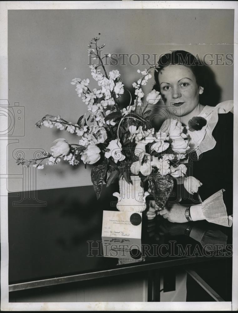 1935 Press Photo Patricia Christian at Tri State Garden show in NYC - neb94668 - Historic Images