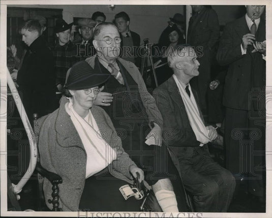 1939 Press Photo Mr & Mrs Thomas Phillipps of Nebraska Injured of Ship - Historic Images