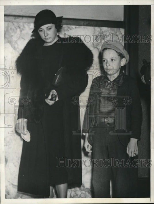1938 Press Photo Mrs Gertrude Turner & son Robert Tufor - neb93237 - Historic Images
