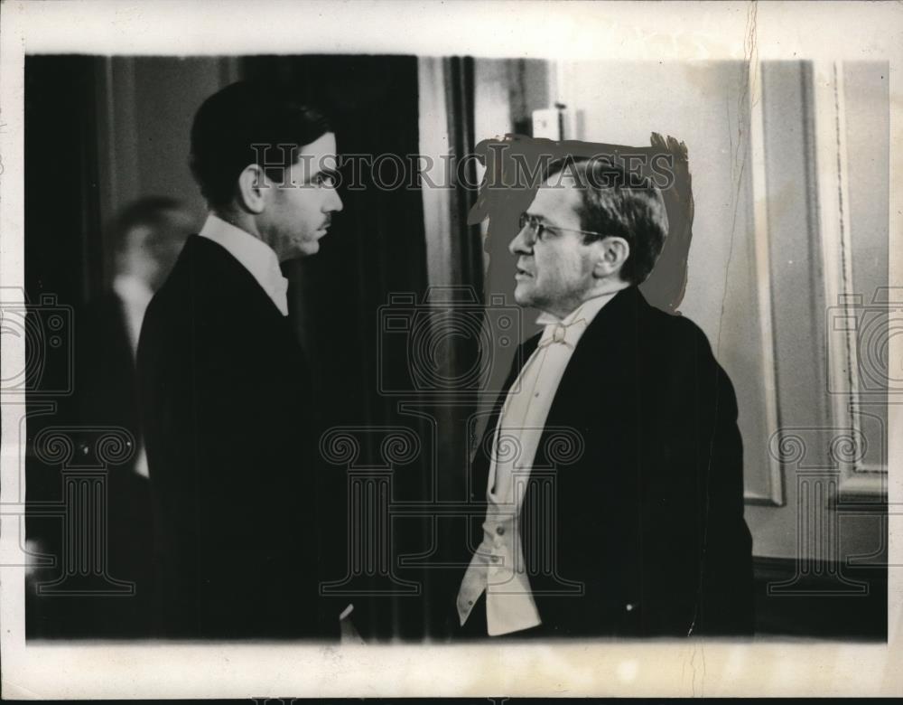 1932 Press Photo Newton Baker & Hamilton F Armstrong at NYC Hotel Astor - Historic Images