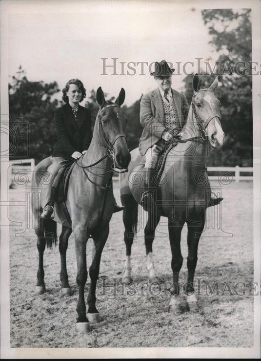 1938 Press Photo HV Tyrrell & daughter Marian riding at Pinehurst, NY - Historic Images