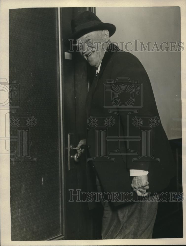 1926 Press Photo John Washington Smiling - neb93644 - Historic Images