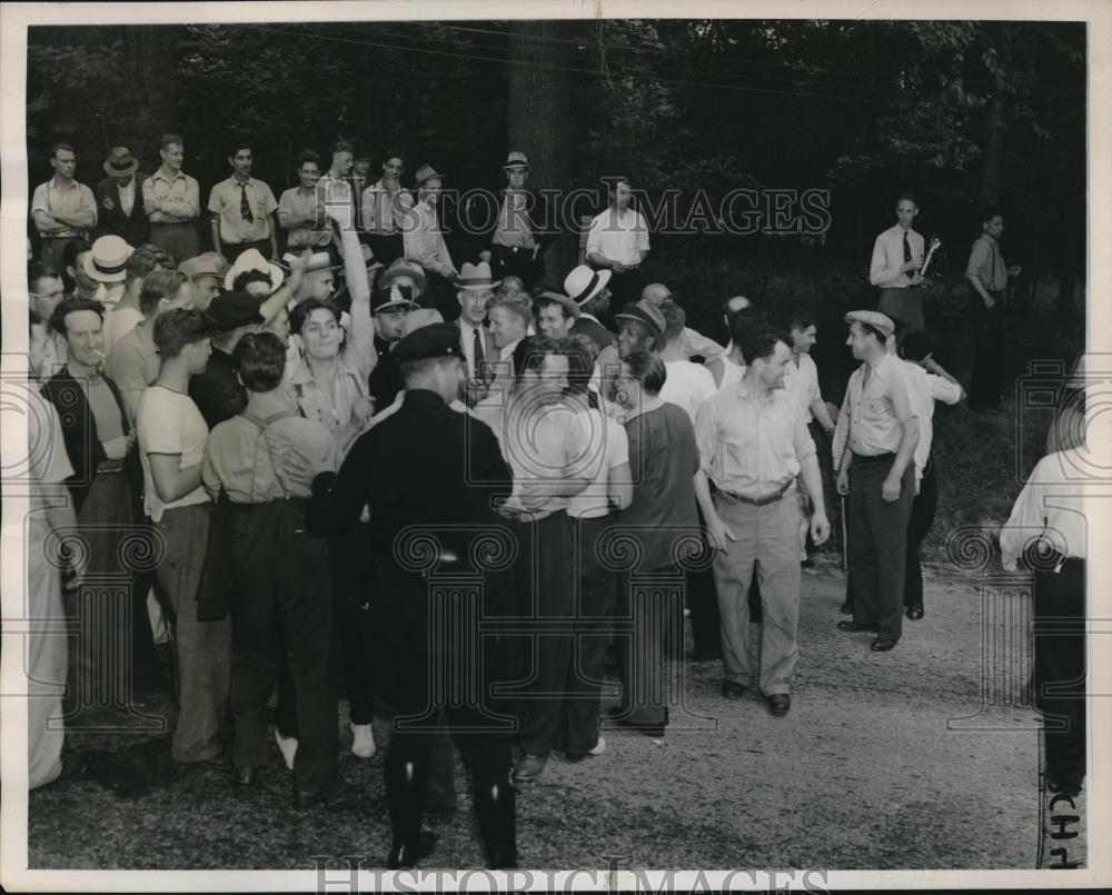 1939 Press Photo Police officers stopping riot in Eastview New York - neb74582 - Historic Images