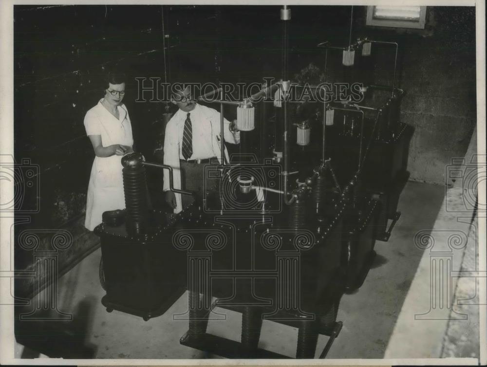 1931 Press Photo Deep X-Ray Therapy Machine at the University of Ca hospital - Historic Images