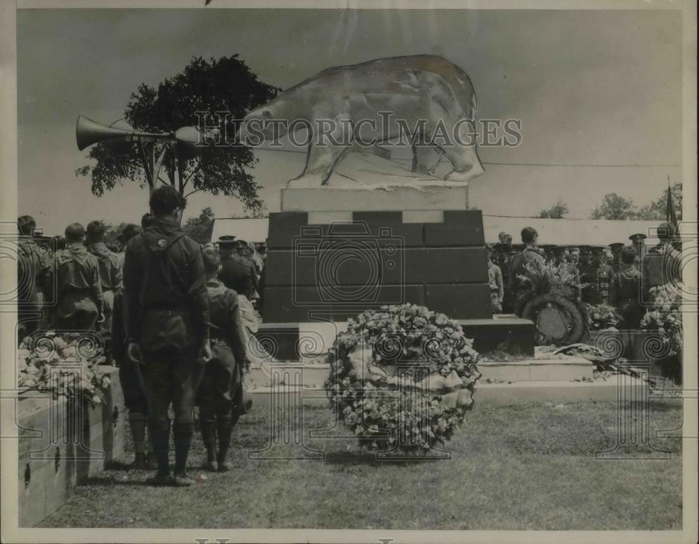 1930 Press Photo White Chapel memorial Park Memorial for war veterans - Historic Images