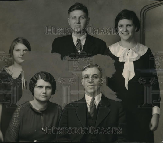 1937 Press Photo Mayor & Mrs Samuel Breecher of Terre Haute, Ind - neb96725 - Historic Images