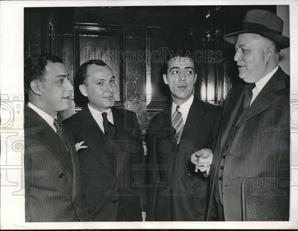 1944 Press Photo Charged for Cheating Joe &amp; John DeRetis, Barbolio, A. Antonelli - Historic Images