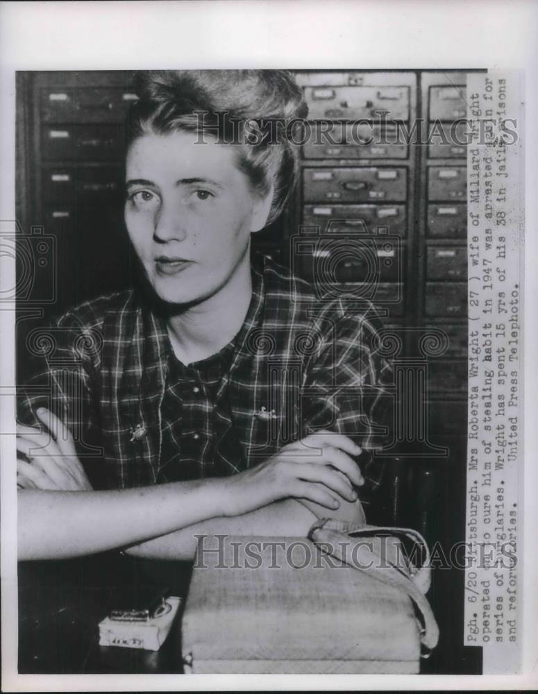 1952 Press Photo Woman shown after her husband was arrested for burglaries - Historic Images