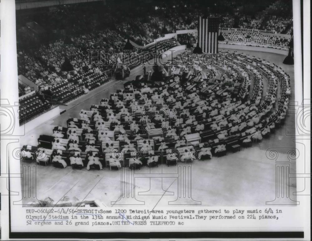 1956 Press Photo 13th Annual Music Festival at Detroit, Mich. Olympia Stadium - Historic Images