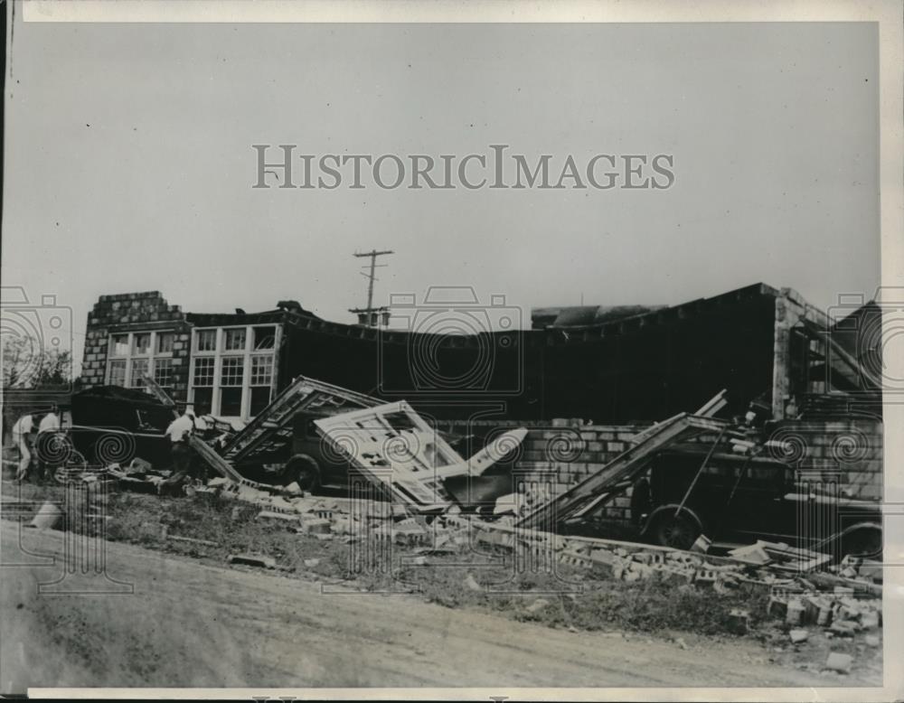 1934 Press Photo Flint Michigan Tornado Damage Homes Destroyed - Historic Images