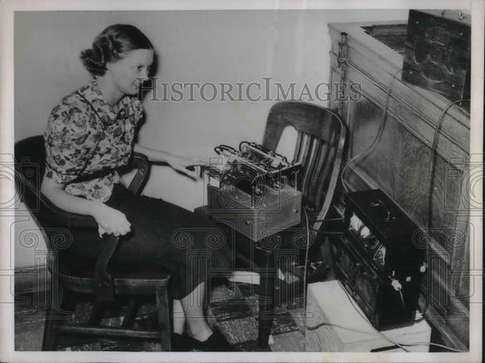 1937 Press Photo "Veriphone" Invention used in Court Reporting - neb96350 - Historic Images