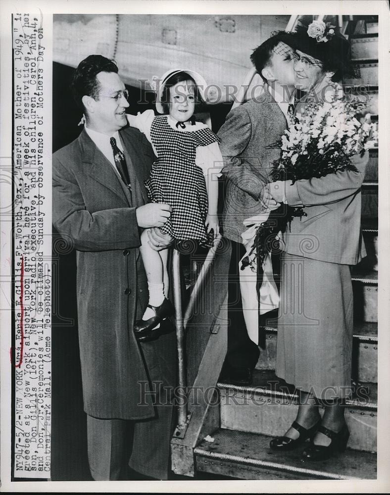 1949 Press Photo Mrs Earle Gillis Named American Mother Of 1949 - neb74402 - Historic Images