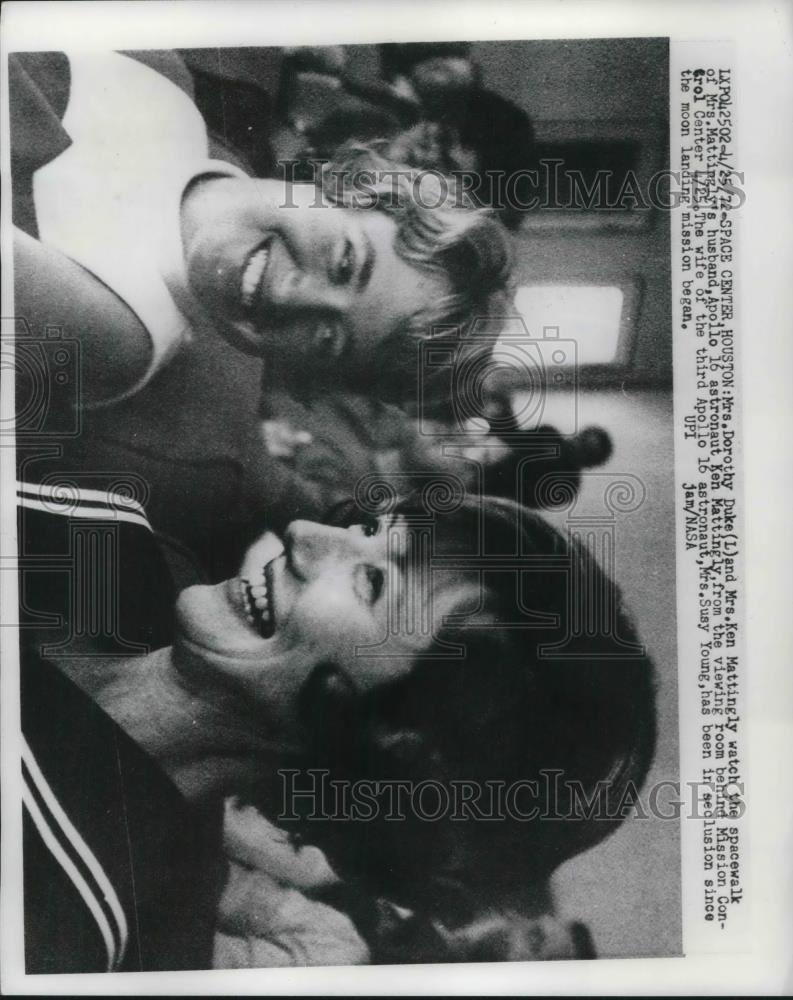 1942 Press Photo Houston Space Center, Mrs D Duke, Mr sK Mattingly , - Historic Images