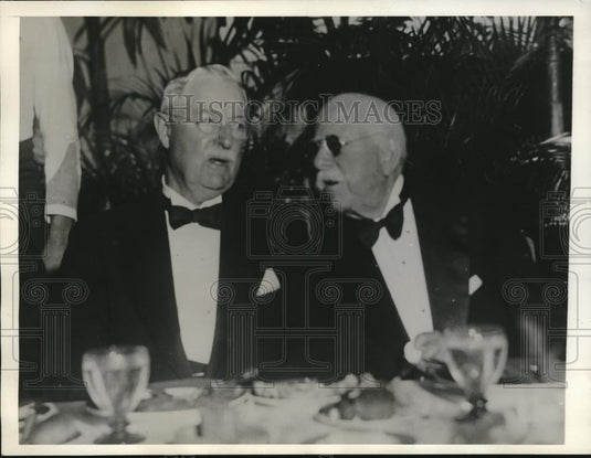 1933 Press Photo Paul J. Weller & E.R. Thomas at One Hundred Committee Dinner - Historic Images