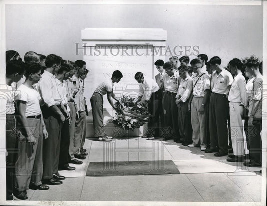 1946 Press Photo D.C.Tomb of the Unknown Soldier, American Legion members - Historic Images