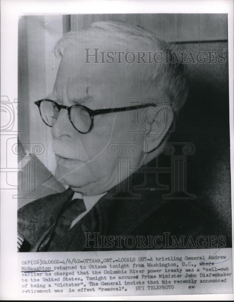 1962 Press Photo General Andrew McNaughton Returned To Ottawa From Washington - Historic Images