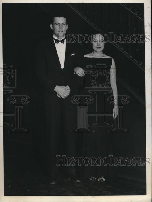 1932 Press Photo Bob Wilkins & Eleanor Christensen at Dartmouth College dance - Historic Images