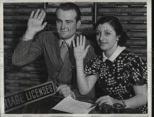 1937 Press Photo LA,Calif. Natalie Cantor & Joe Louis Metz get marriage license - Historic Images