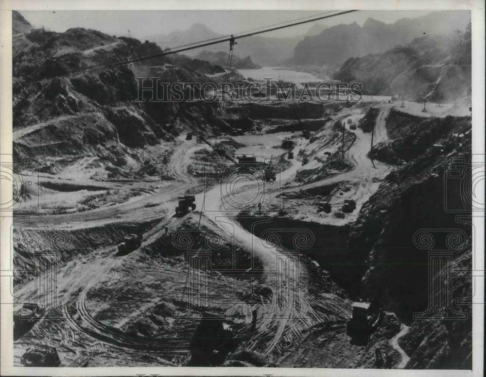 1937 Press Photo Aerial view of construction at Paris Dam in Calif. - Historic Images