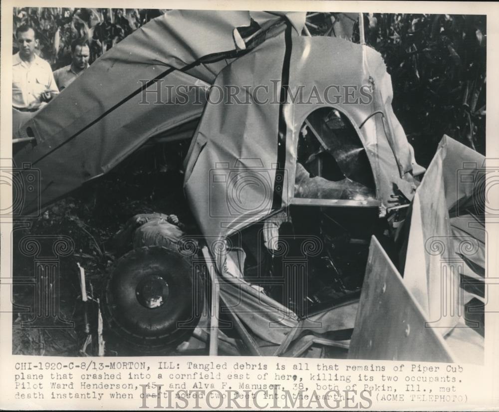 Press Photo Tangled Debris Is All That Remains Of Piper Cub Plane That Crashed - Historic Images