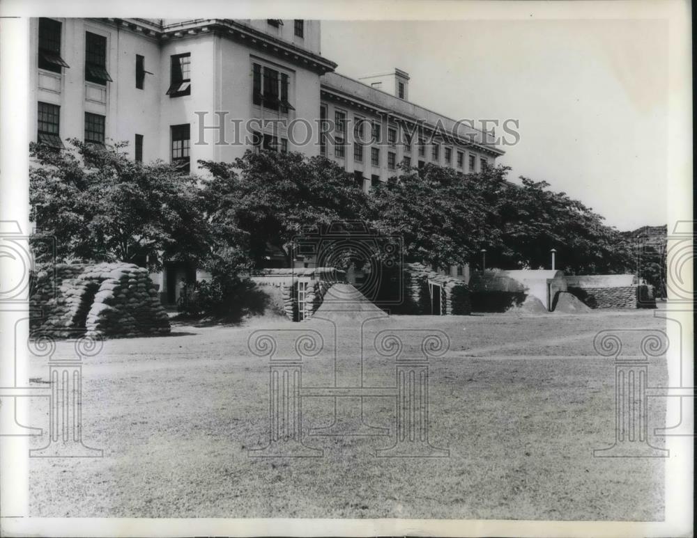 1941 Press Photo Experimental Air Raid Shelters at University of Philippines - Historic Images