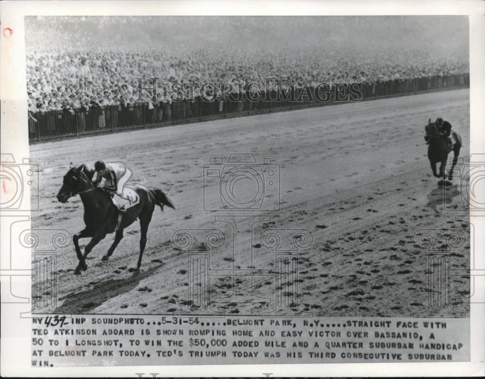 1954 Press Photo Ted Atkinson on Straight Face Wins Suburban Handicap, Belmont - Historic Images