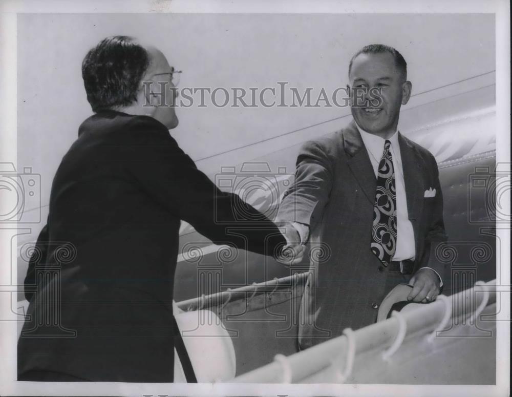 1947 Press Photo D.C&gt; Paul Economou-Gouras of Greece &amp; DP Griswold, Aid Admin - Historic Images