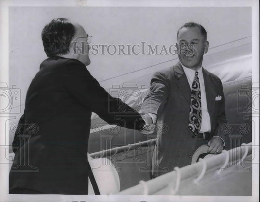 1947 Press Photo D.C> Paul Economou-Gouras of Greece & DP Griswold, Aid Admin - Historic Images