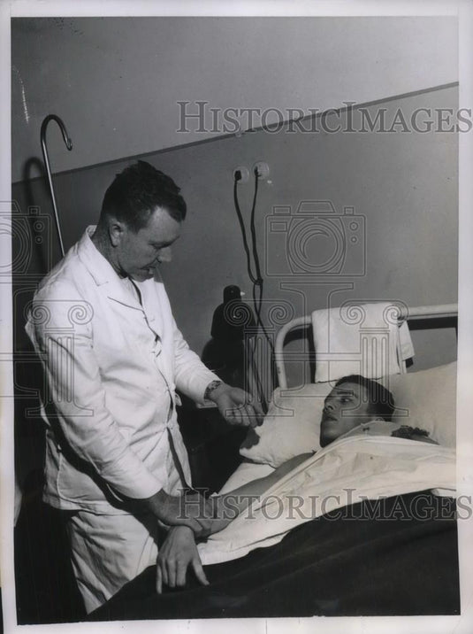 1948 Press Photo Cleason Cox of Miami American Forces Treieste army Hospital - Historic Images
