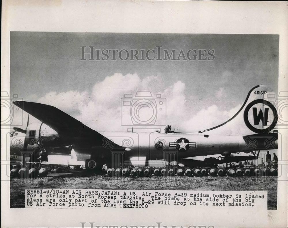 Press Photo  A US Air Force B-29 medium  bomber at Japan air base - Historic Images