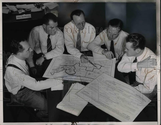 1940 Press Photo Members of Manpower Div. of Joint army and Navy Committee. - Historic Images