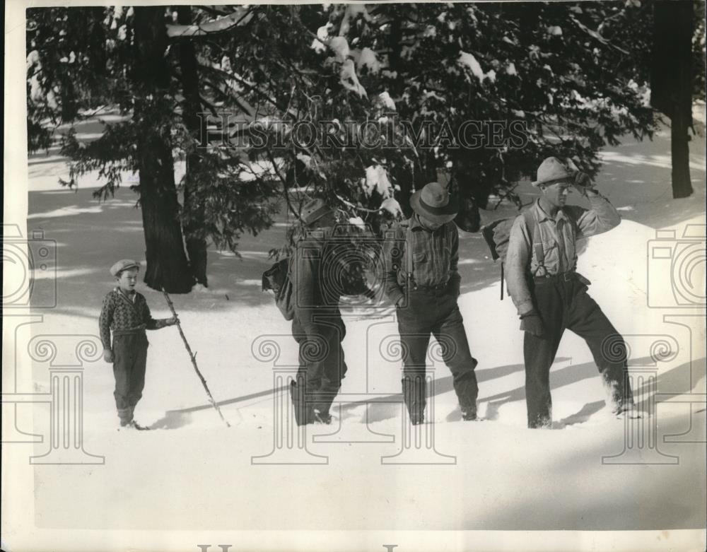 1930 Press Photo Stanley Nightingale w/ his rescuers Irving Burges, Jasper Meuli - Historic Images