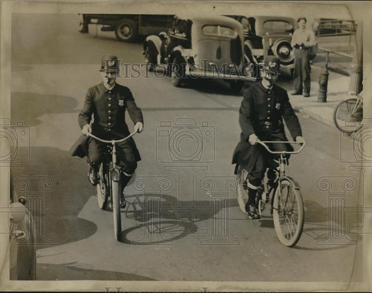 1941 Press Photo Patrolmen Jimmy Wall & William Stark Safety Parade - nec08880 - Historic Images