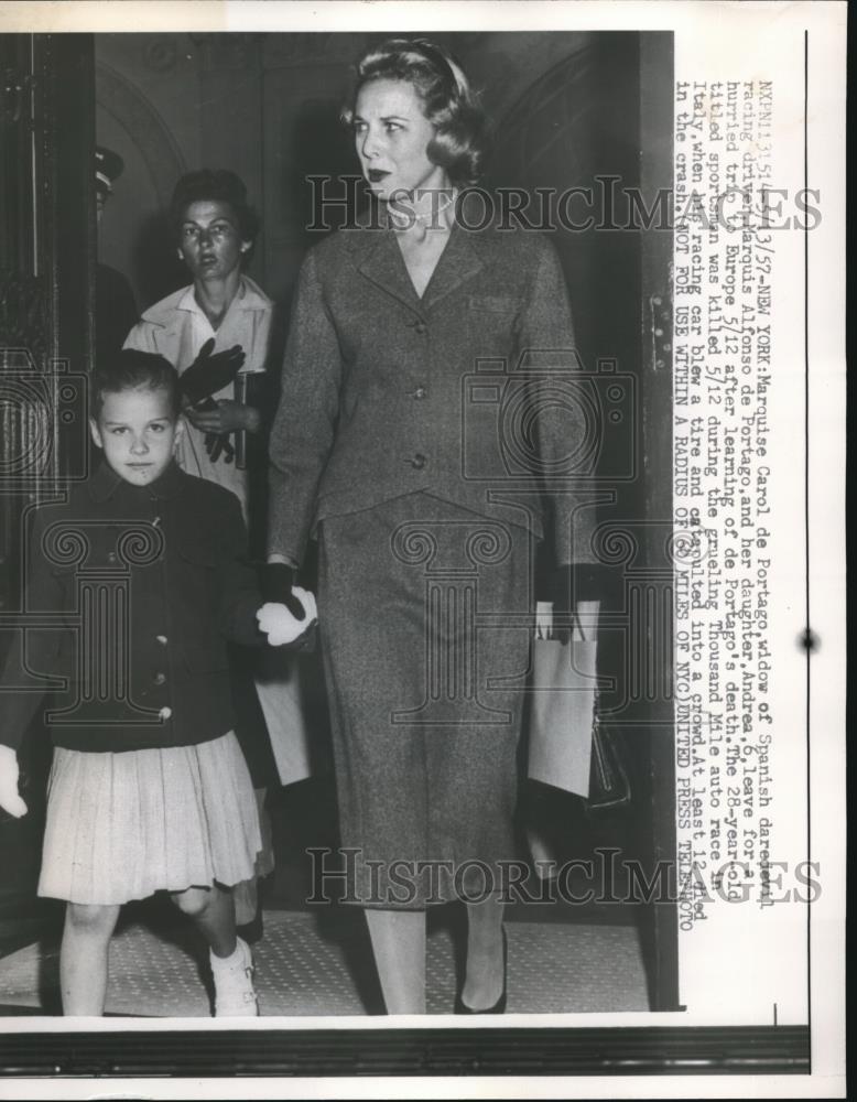 1957 Press Photo Marquise Carol De Portago Window - nec07685 - Historic Images