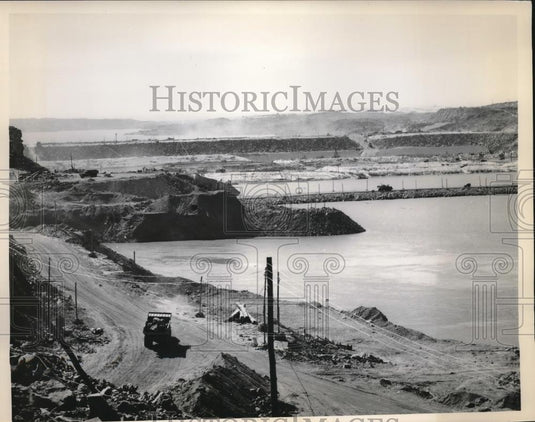 1964 Press Photo Aswan dam construction site in the UAR ahead of schedule - Historic Images
