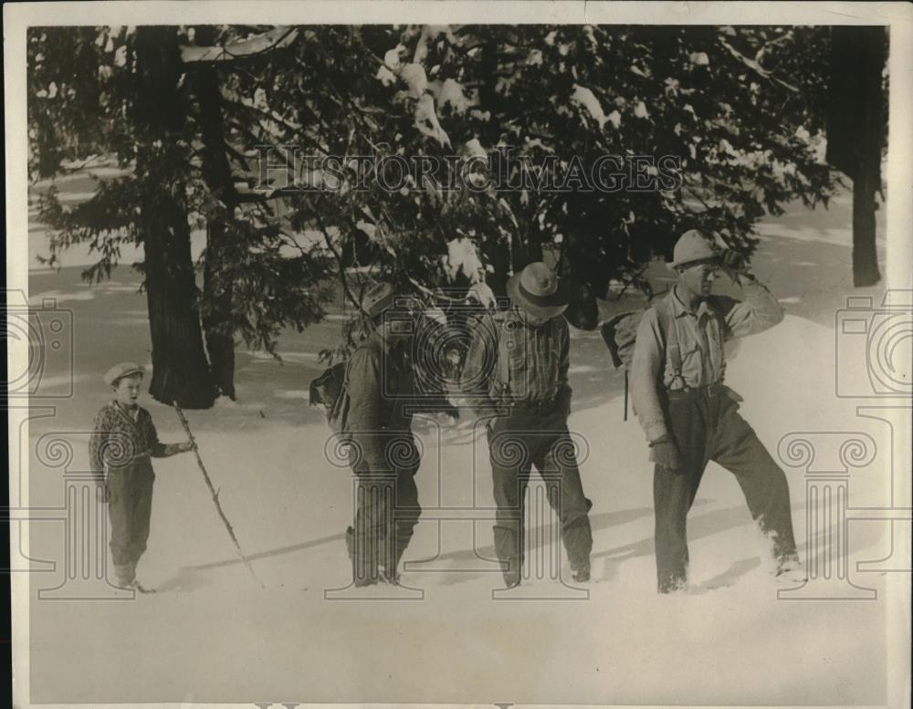 1930 Press Photo Irving Burges, Jasper Maulk &amp; Henry Morma joins search party - Historic Images