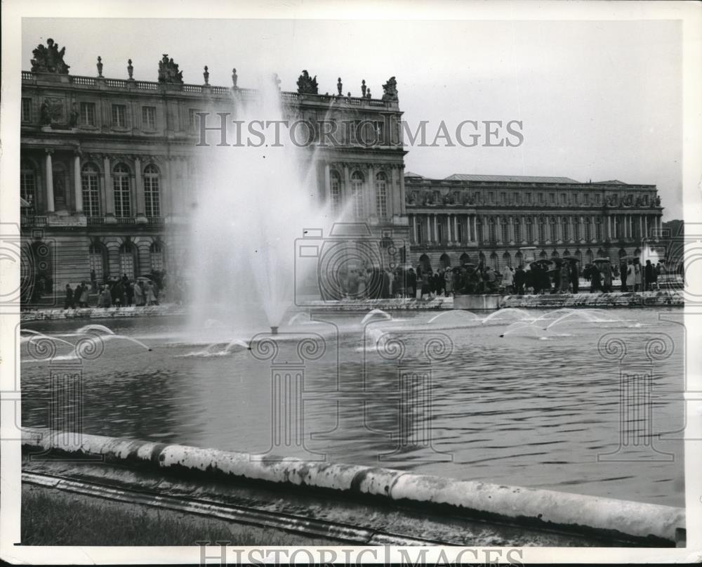 1946 Press Photo Display of Waters in the garden of the Palace of Versailles - Historic Images